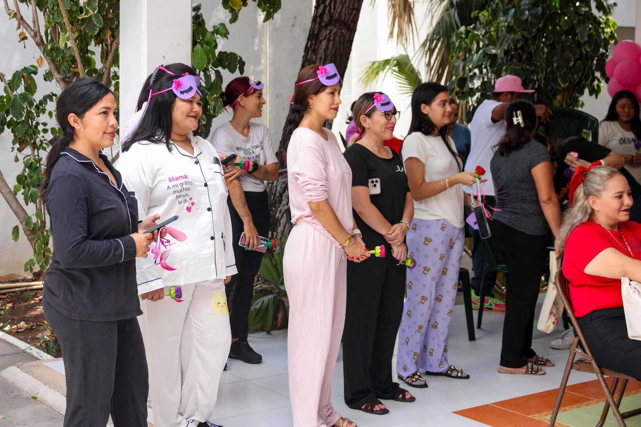 Homenaje a las mamás de los Centros de Atención Infantil