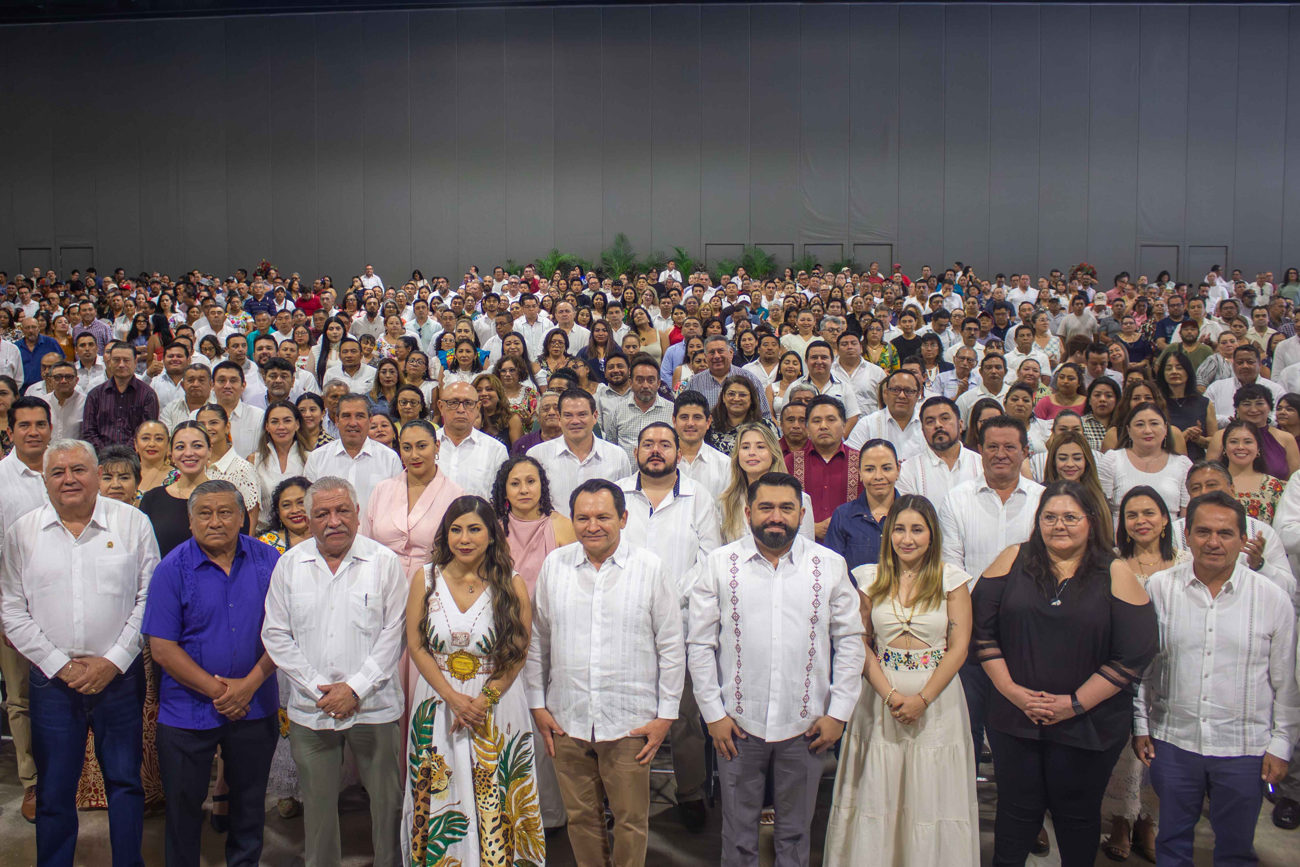 Entrega de estímulos económicos a los trabajadores por antigüedad