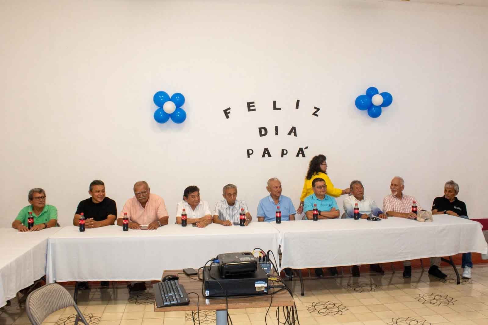 Homenaje a los padres del CEJUPE